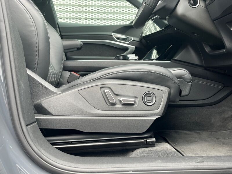 More views of Audi Q8 e-tron