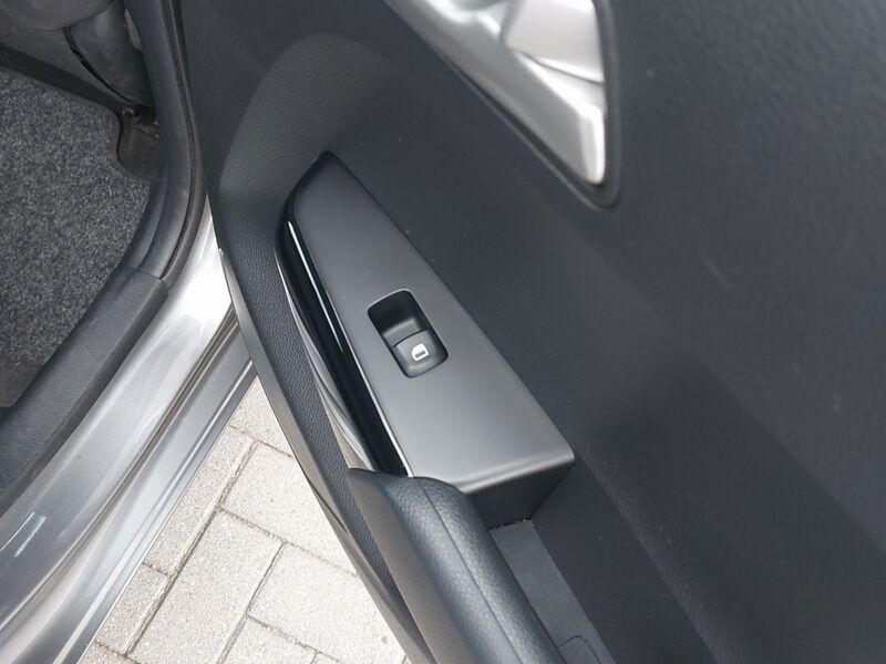 More views of Kia Picanto