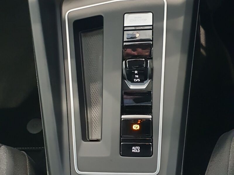 More views of Volkswagen Golf