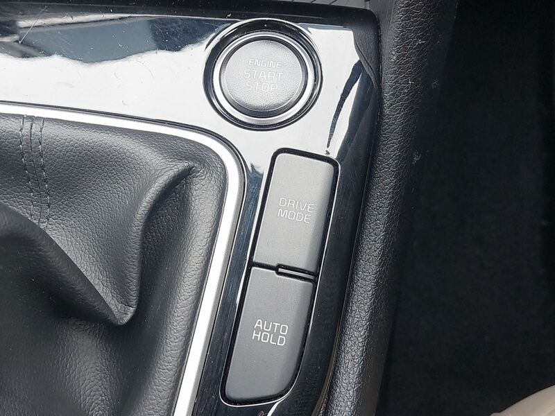 More views of Kia Sportage