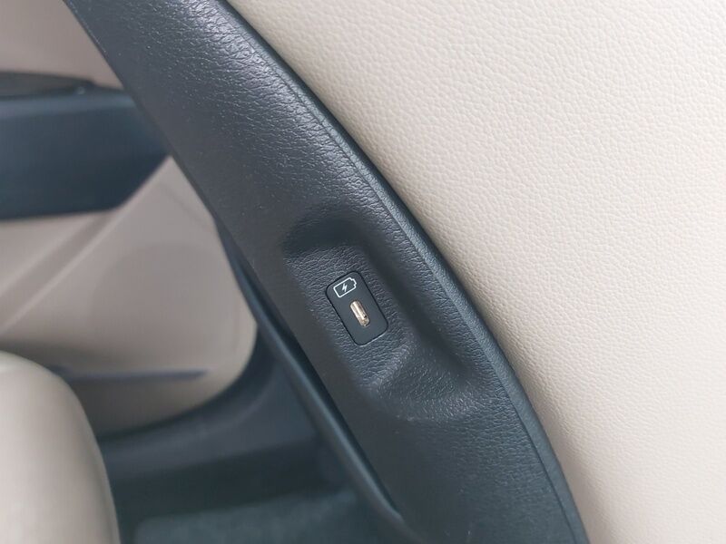 More views of Kia Sportage