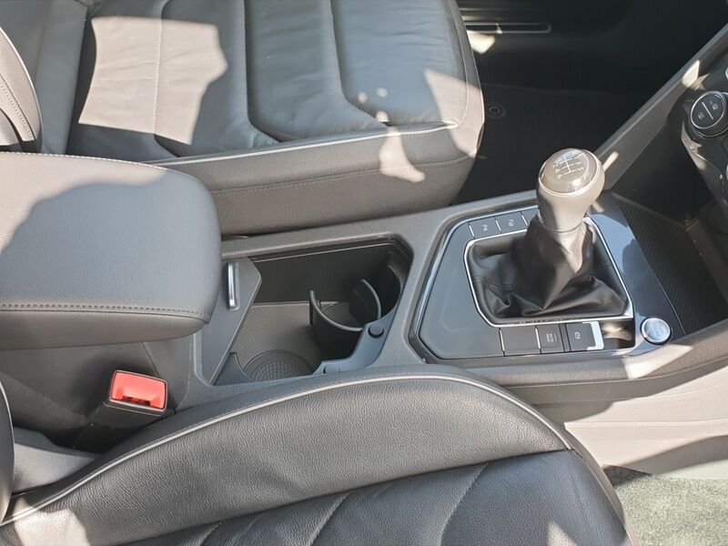 More views of Volkswagen Tiguan Allspace