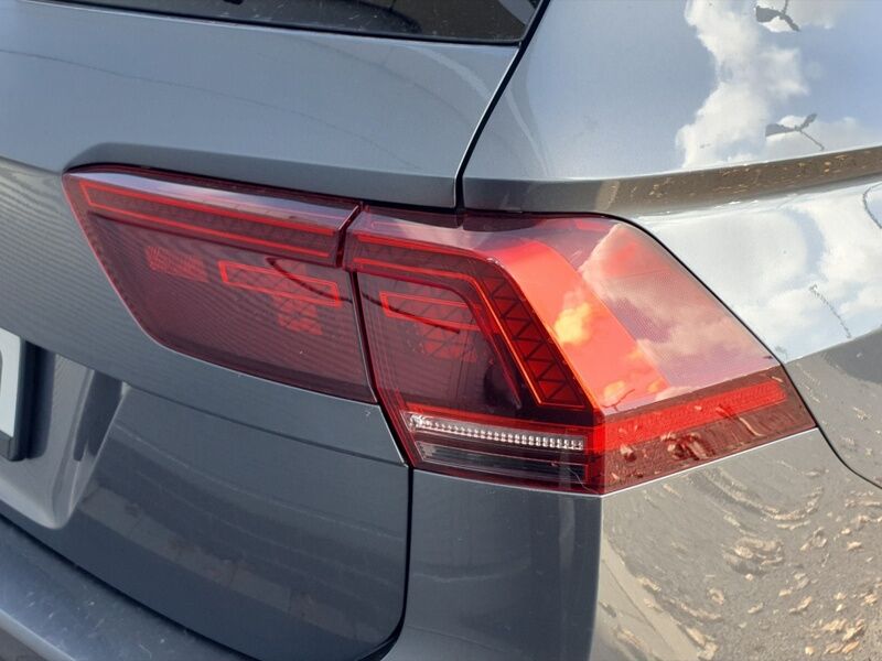 More views of Volkswagen Tiguan Allspace