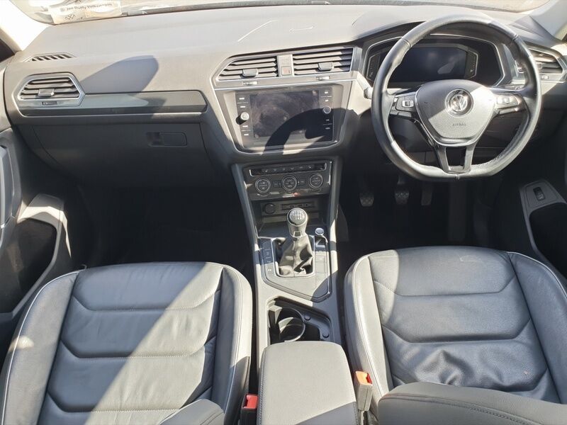 More views of Volkswagen Tiguan Allspace