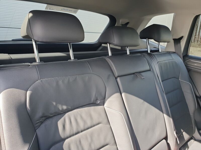 More views of Volkswagen Tiguan Allspace