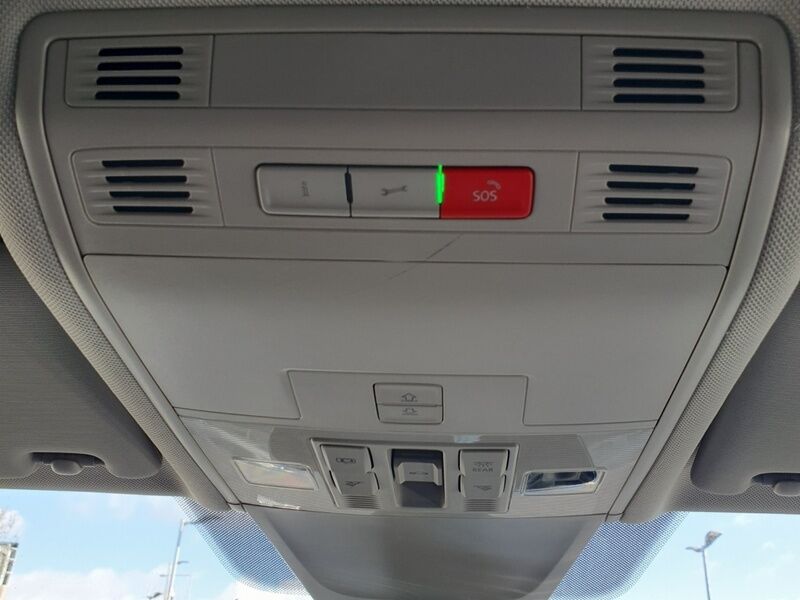 More views of Volkswagen Tiguan Allspace