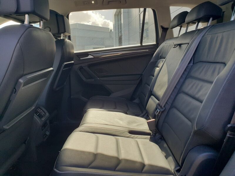 More views of Volkswagen Tiguan Allspace