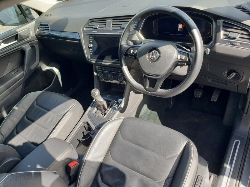 More views of Volkswagen Tiguan Allspace