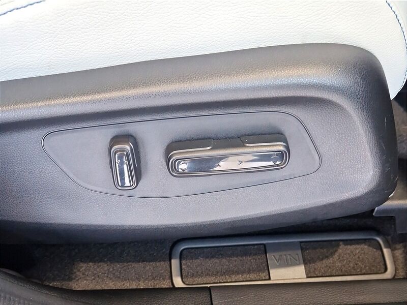 More views of Honda e:Ny1