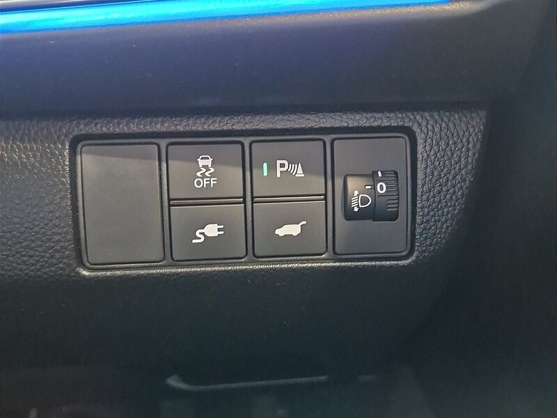 More views of Honda e:Ny1