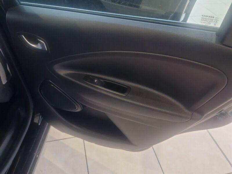 More views of Renault Zoe