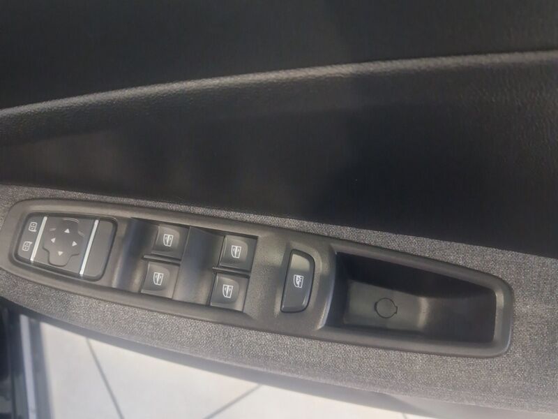 More views of Renault Zoe