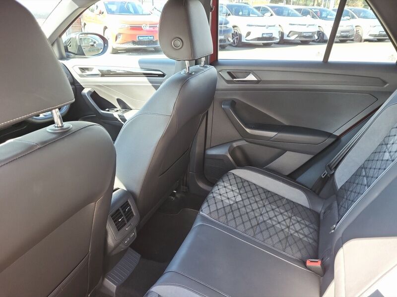 More views of Volkswagen T-Roc
