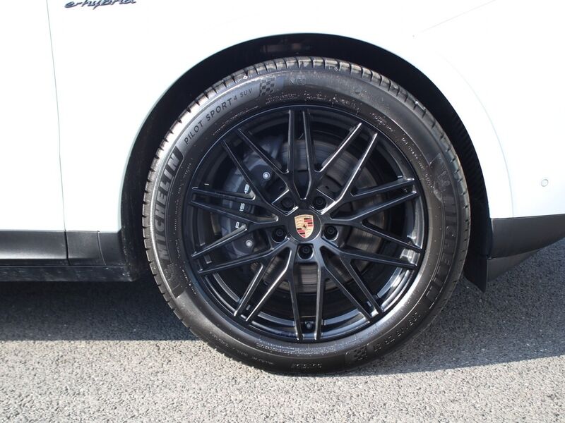 More views of Porsche Cayenne