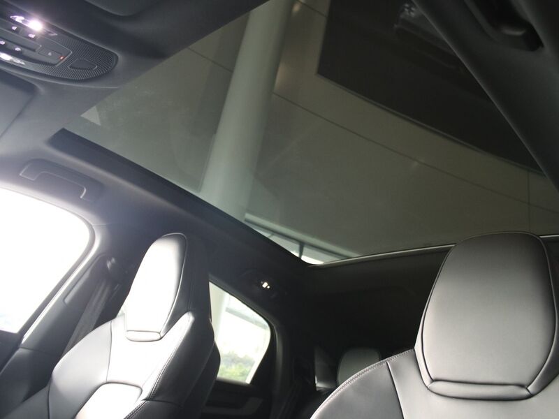 More views of Porsche Cayenne