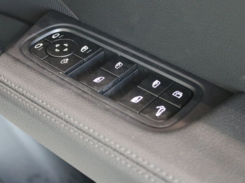 More views of Porsche Cayenne