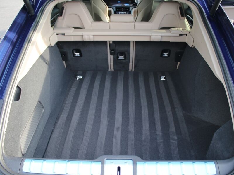 More views of Porsche Panamera