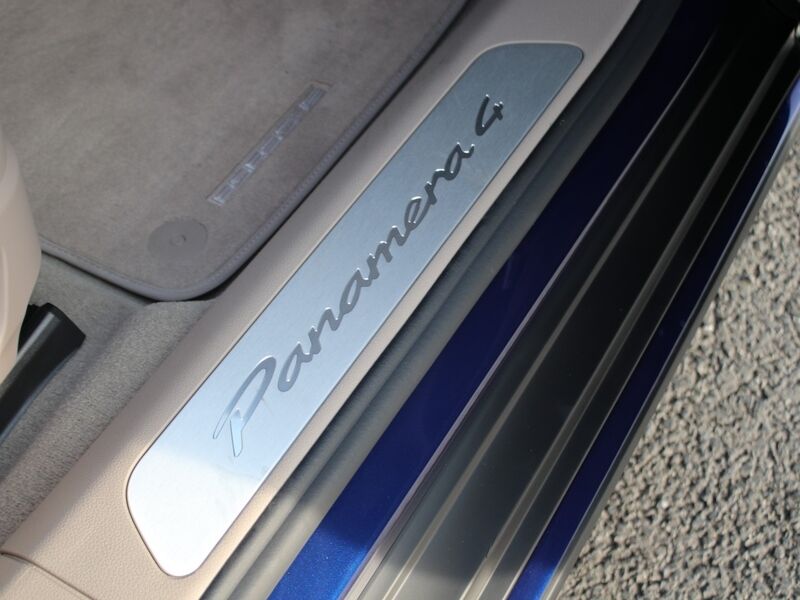 More views of Porsche Panamera