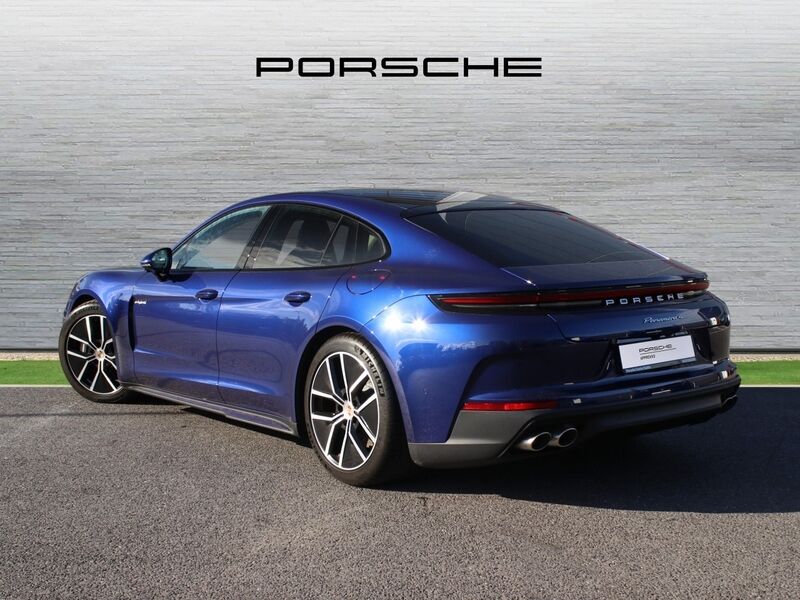 More views of Porsche Panamera