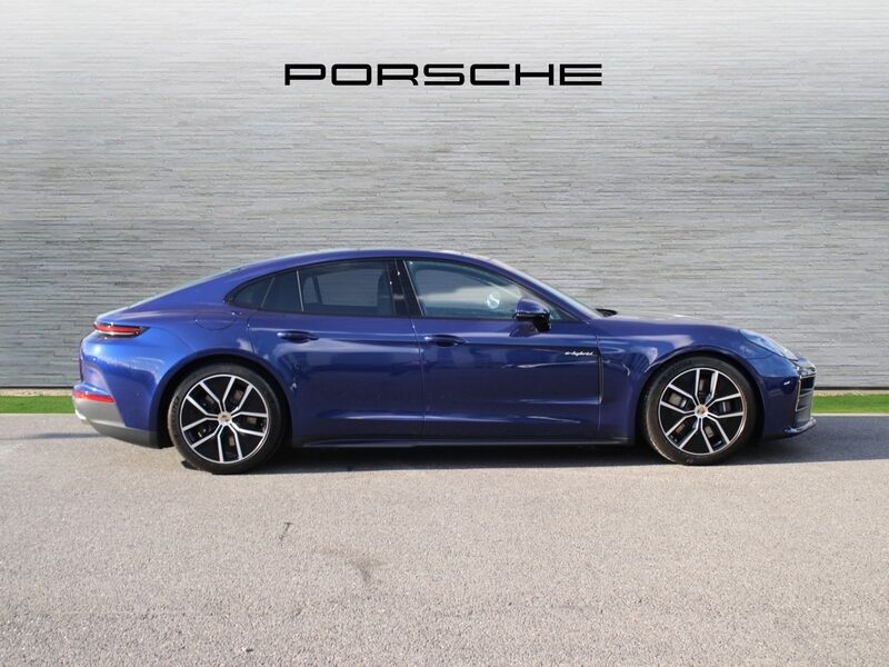 More views of Porsche Panamera