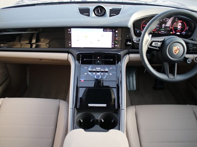 More views of Porsche Panamera