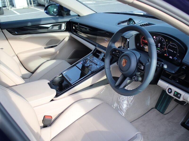 More views of Porsche Panamera