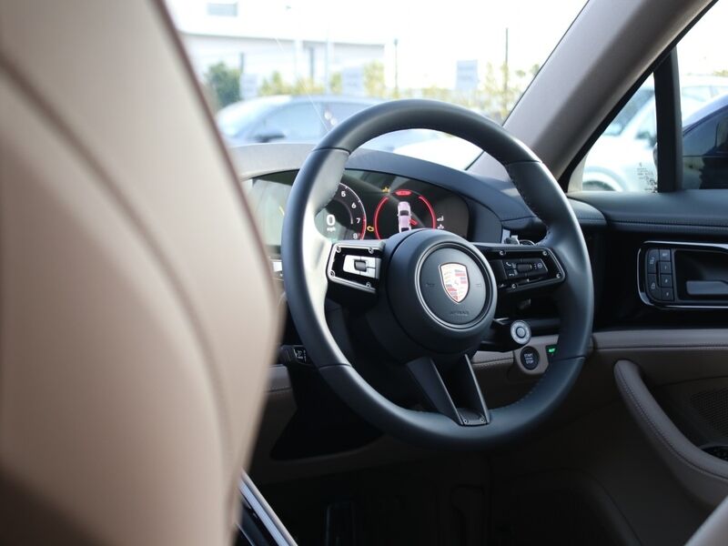 More views of Porsche Panamera