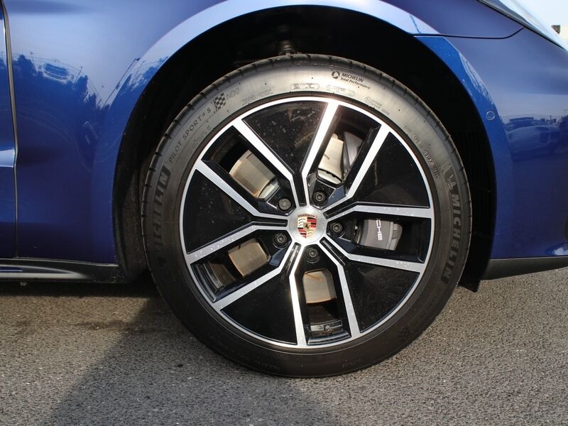 More views of Porsche Panamera