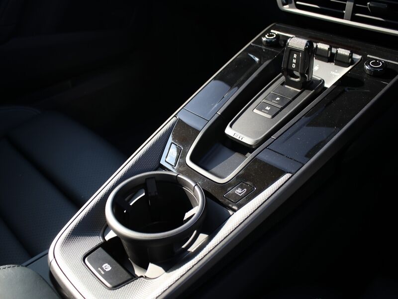 More views of Porsche 911