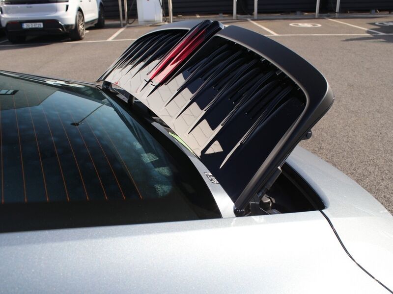 More views of Porsche 911