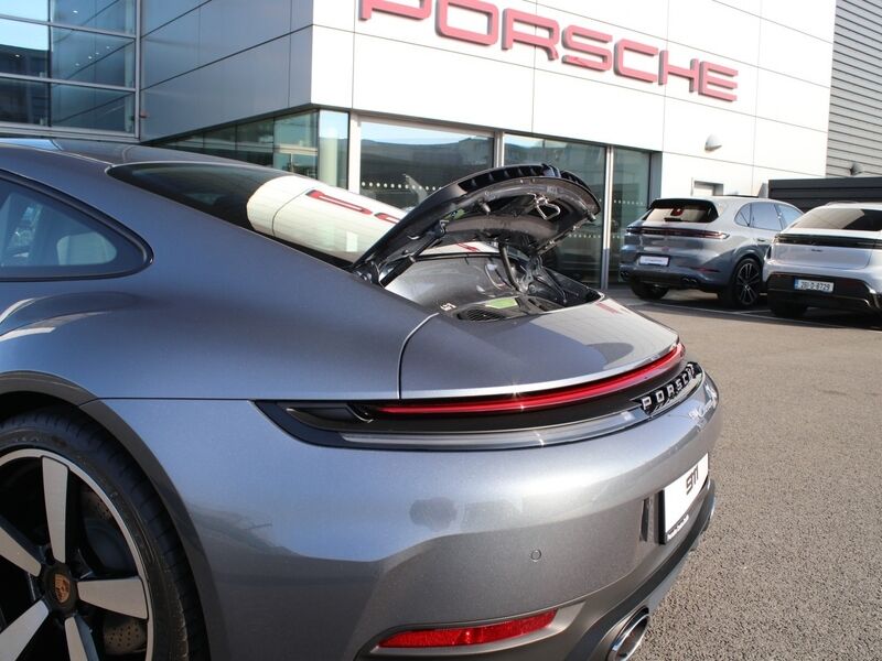 More views of Porsche 911