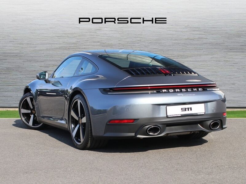 More views of Porsche 911