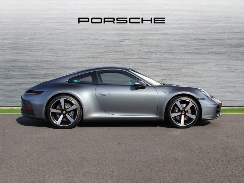 More views of Porsche 911