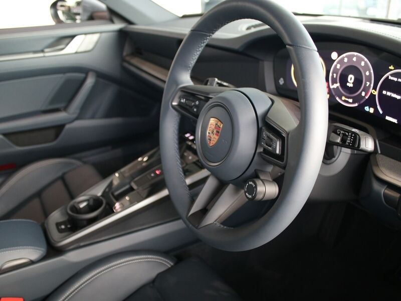 More views of Porsche 911