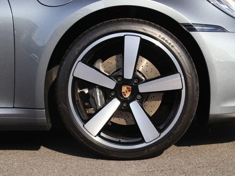 More views of Porsche 911