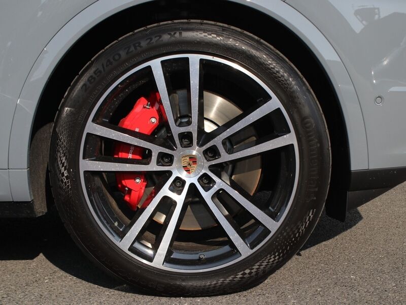 More views of Porsche Cayenne