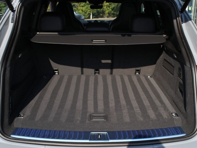 More views of Porsche Cayenne