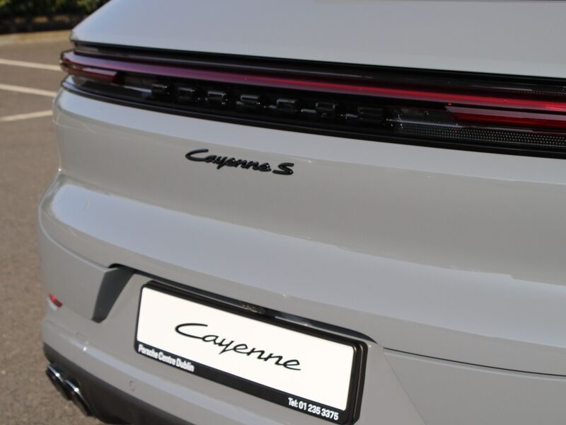 More views of Porsche Cayenne
