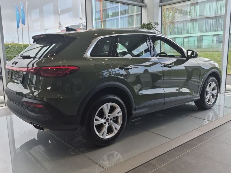 More views of Audi Q5