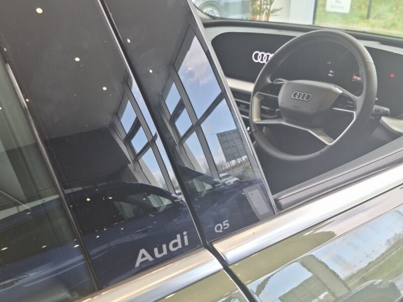 More views of Audi Q5