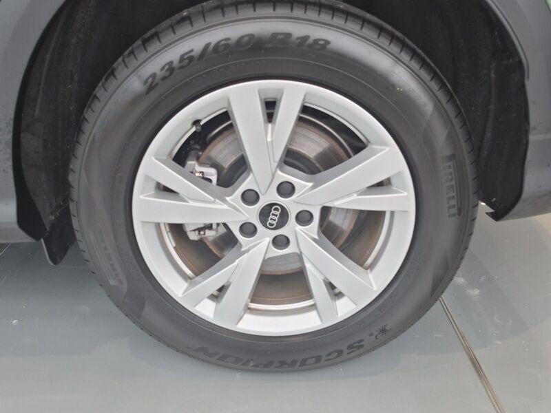 More views of Audi Q5