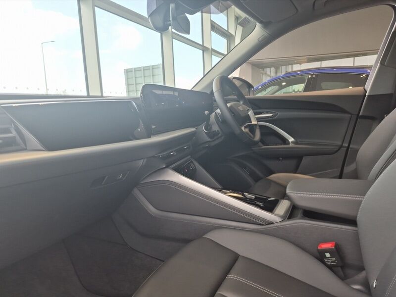 More views of Audi Q5