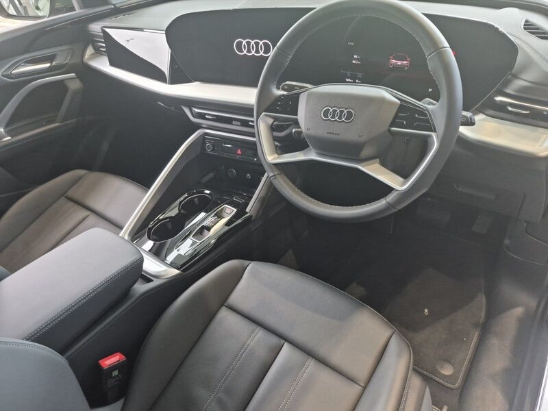 More views of Audi Q5