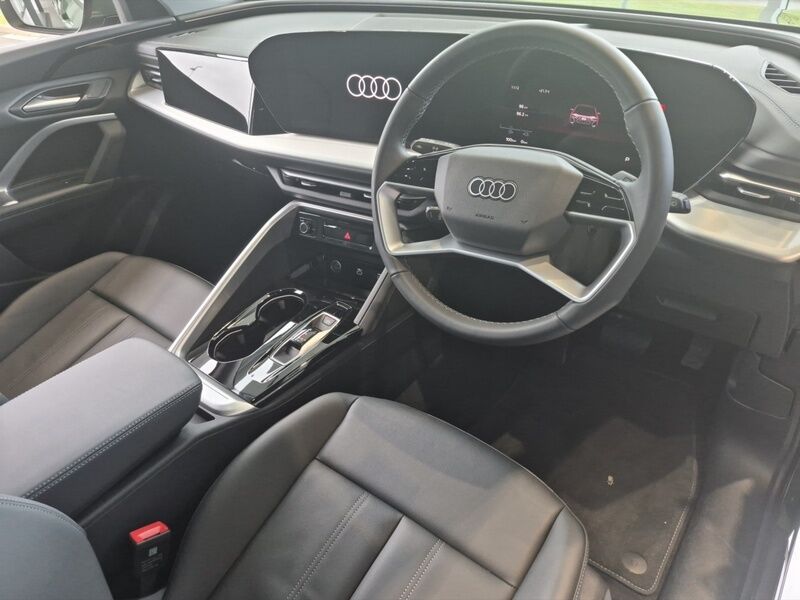 More views of Audi Q5