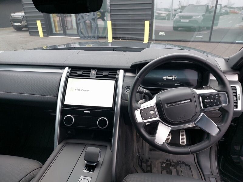 More views of Land Rover Discovery