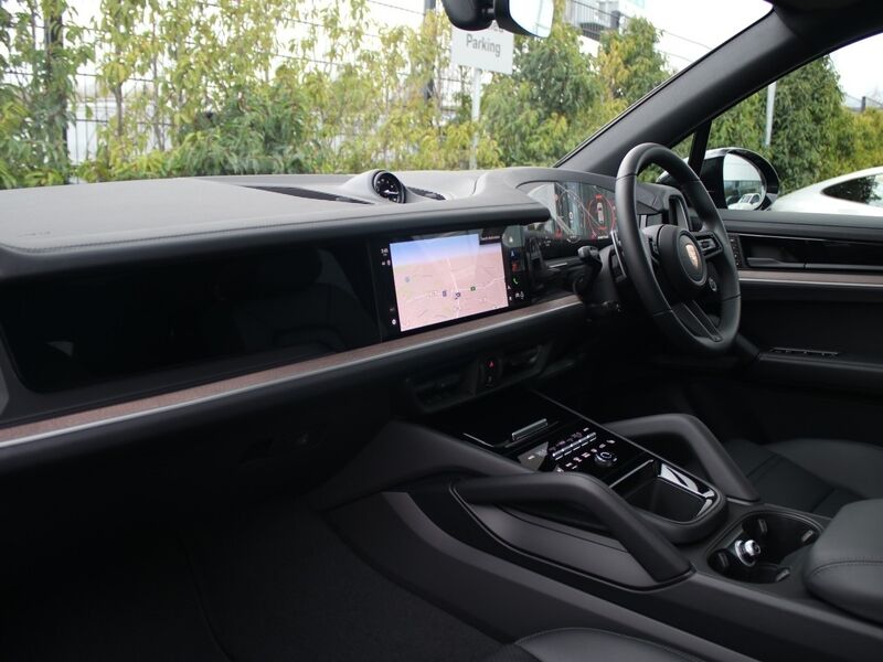 More views of Porsche Cayenne