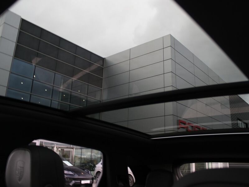 More views of Porsche Cayenne