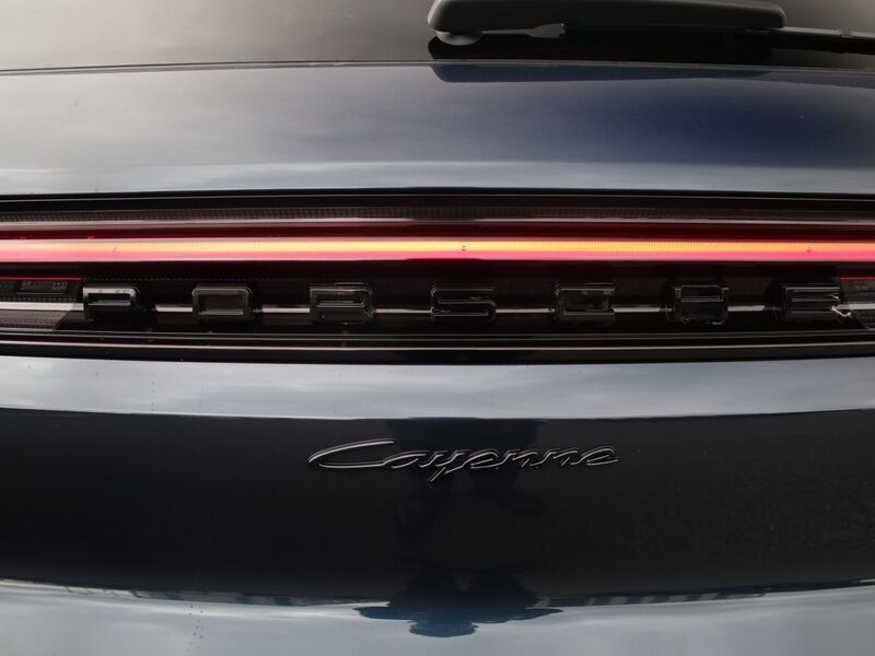 More views of Porsche Cayenne