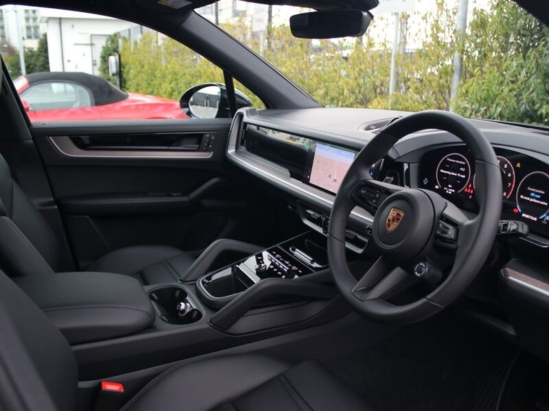 More views of Porsche Cayenne