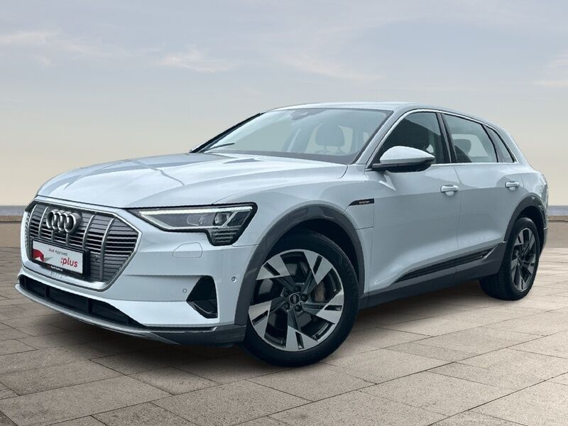 More views of Audi e-tron